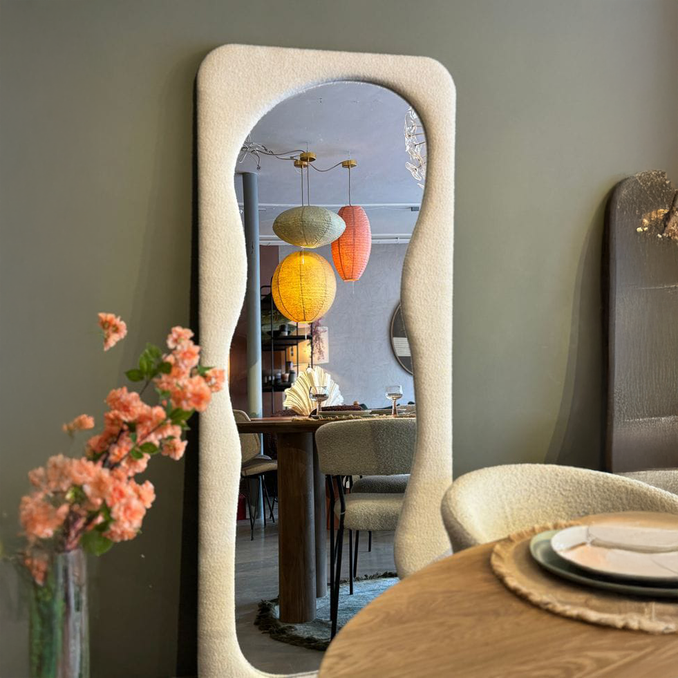 مرايا استاند