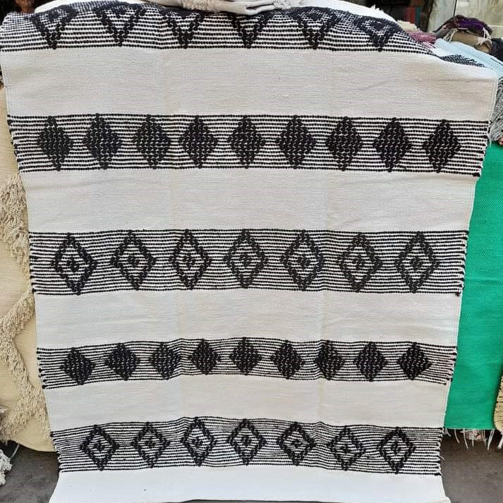 سجادة يدوية