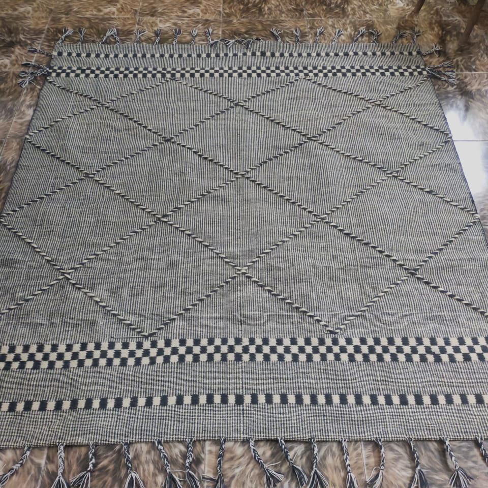 سجادة يدوية