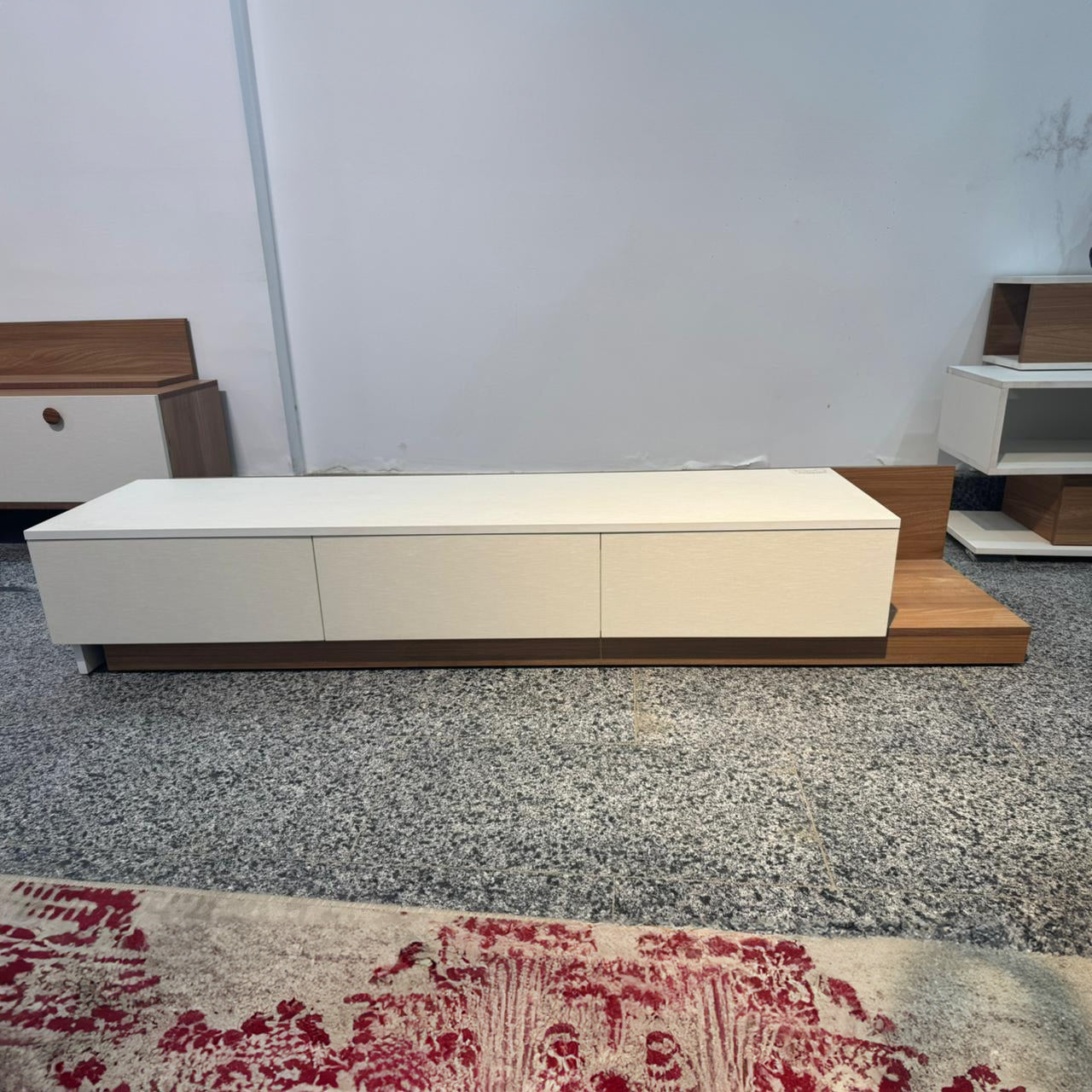 ترابيزة تليفزيون 240×42سم - WM116