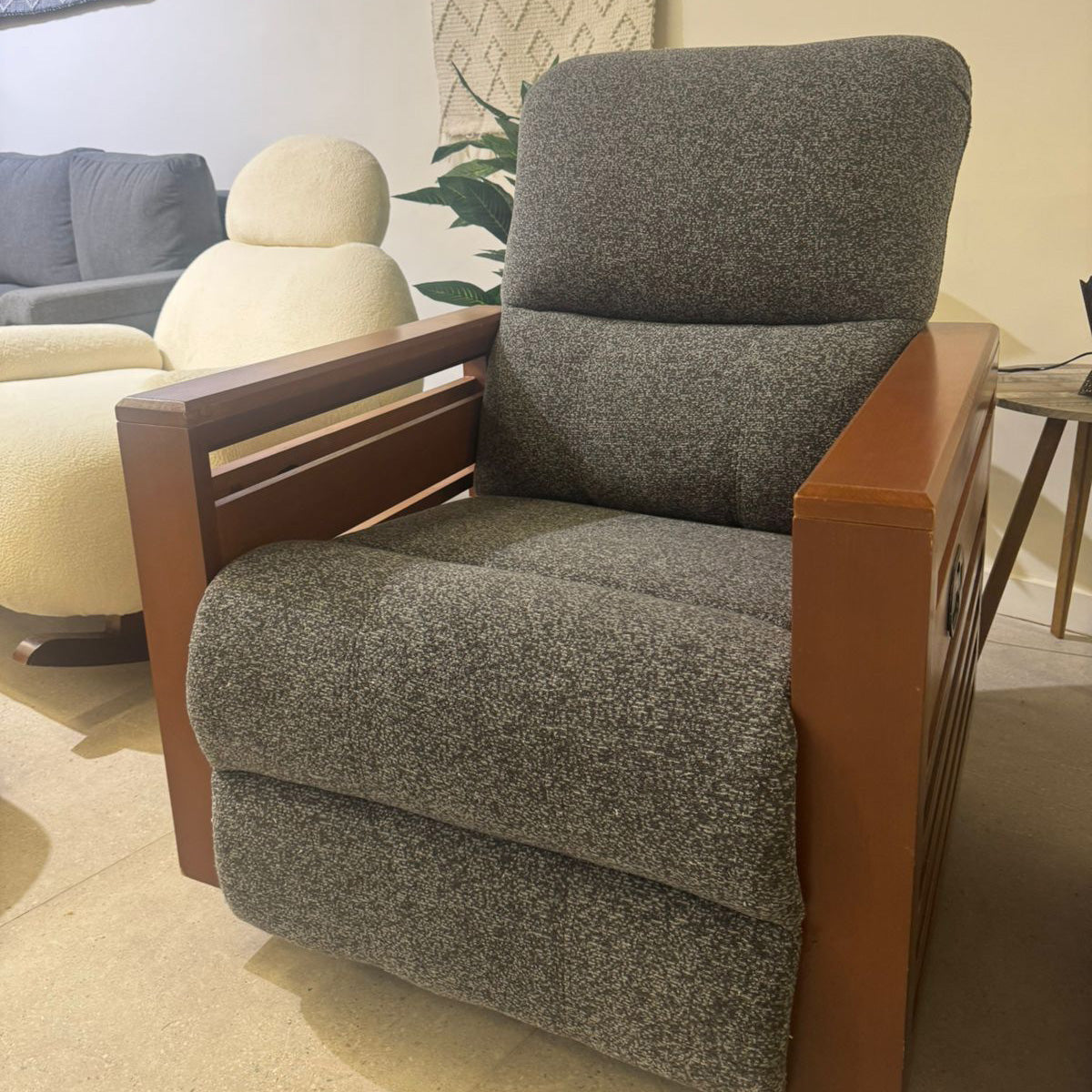 Beech Wood Lazy Boy Chair, 90x85cm - WM137