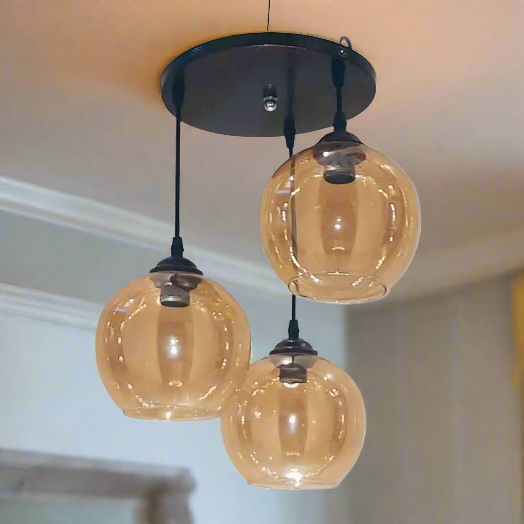 مصباح سقف ثلاثي