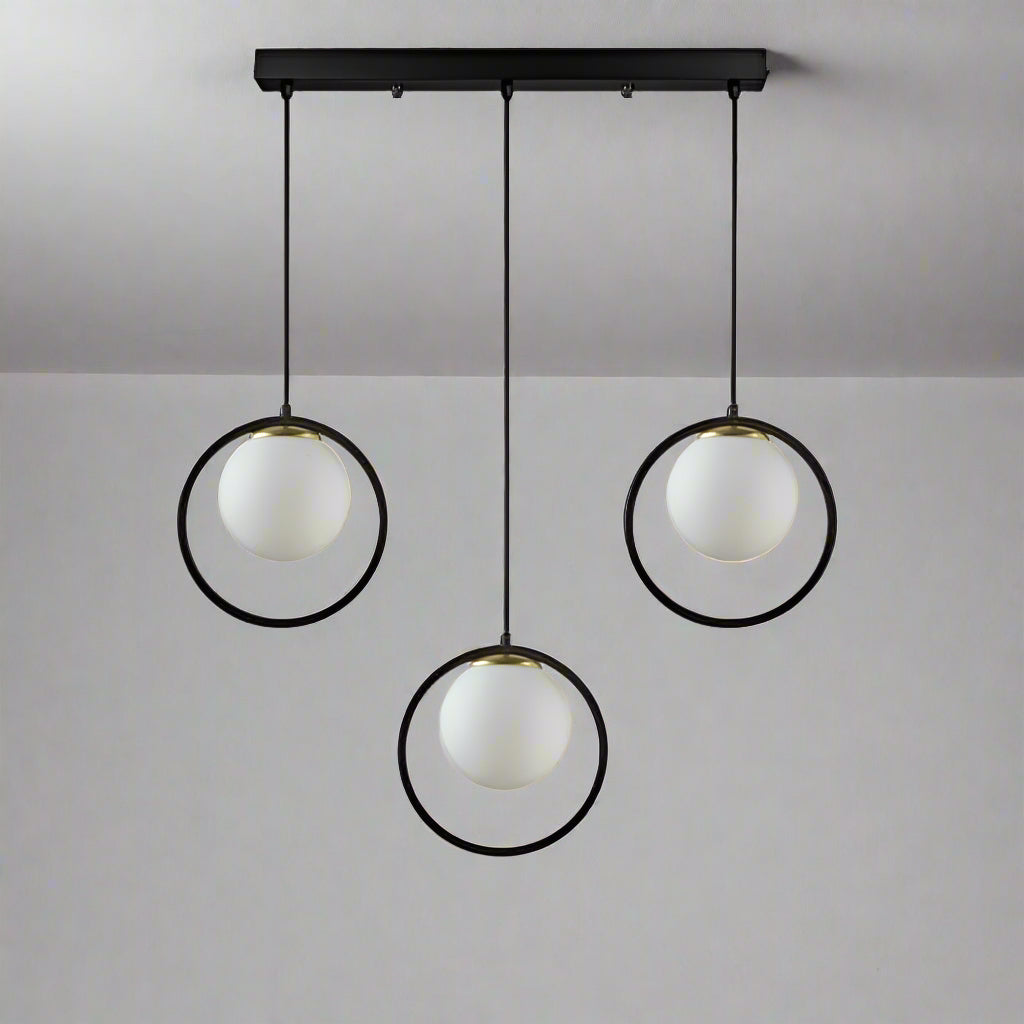 مصباح سقف ثلاثي