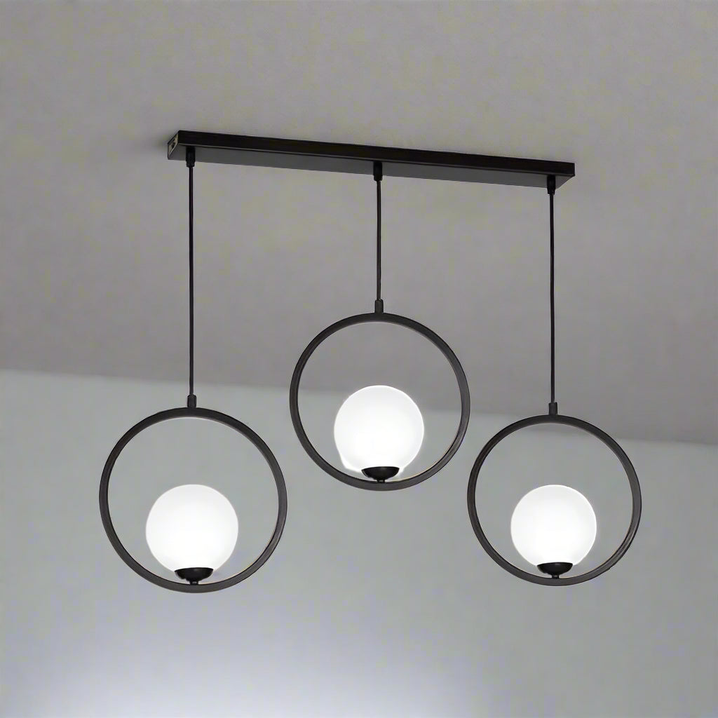 مصباح سقف ثلاثي