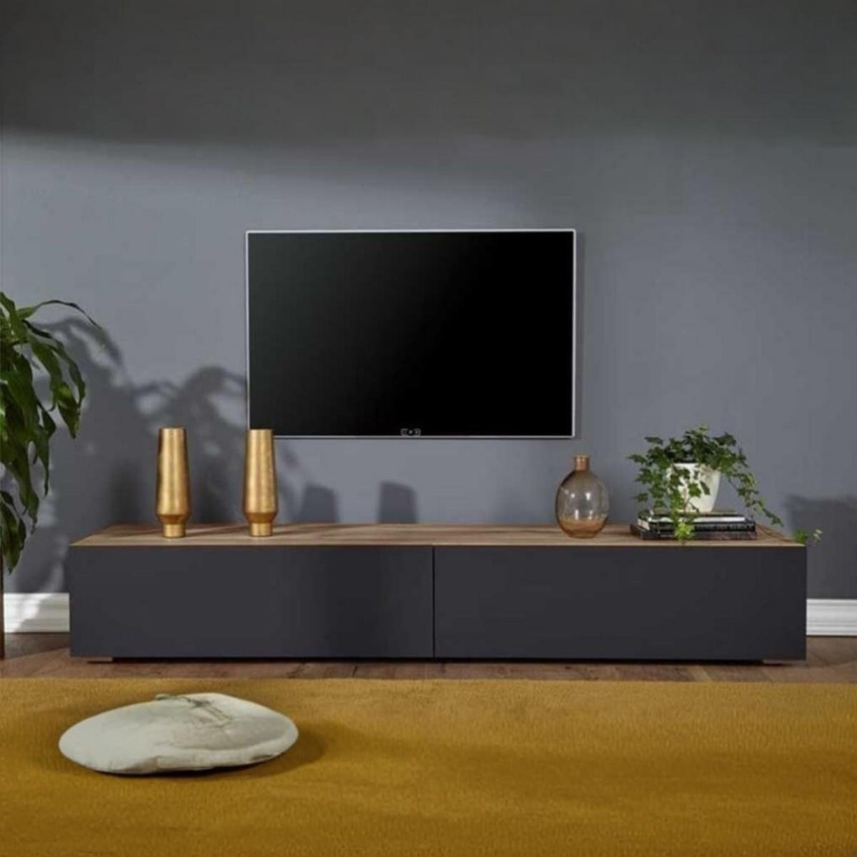 ترابيزة تليفزيون