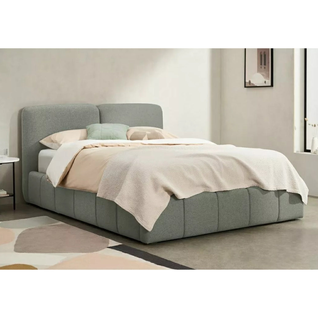 Bed - multiple sizes - TEM130
