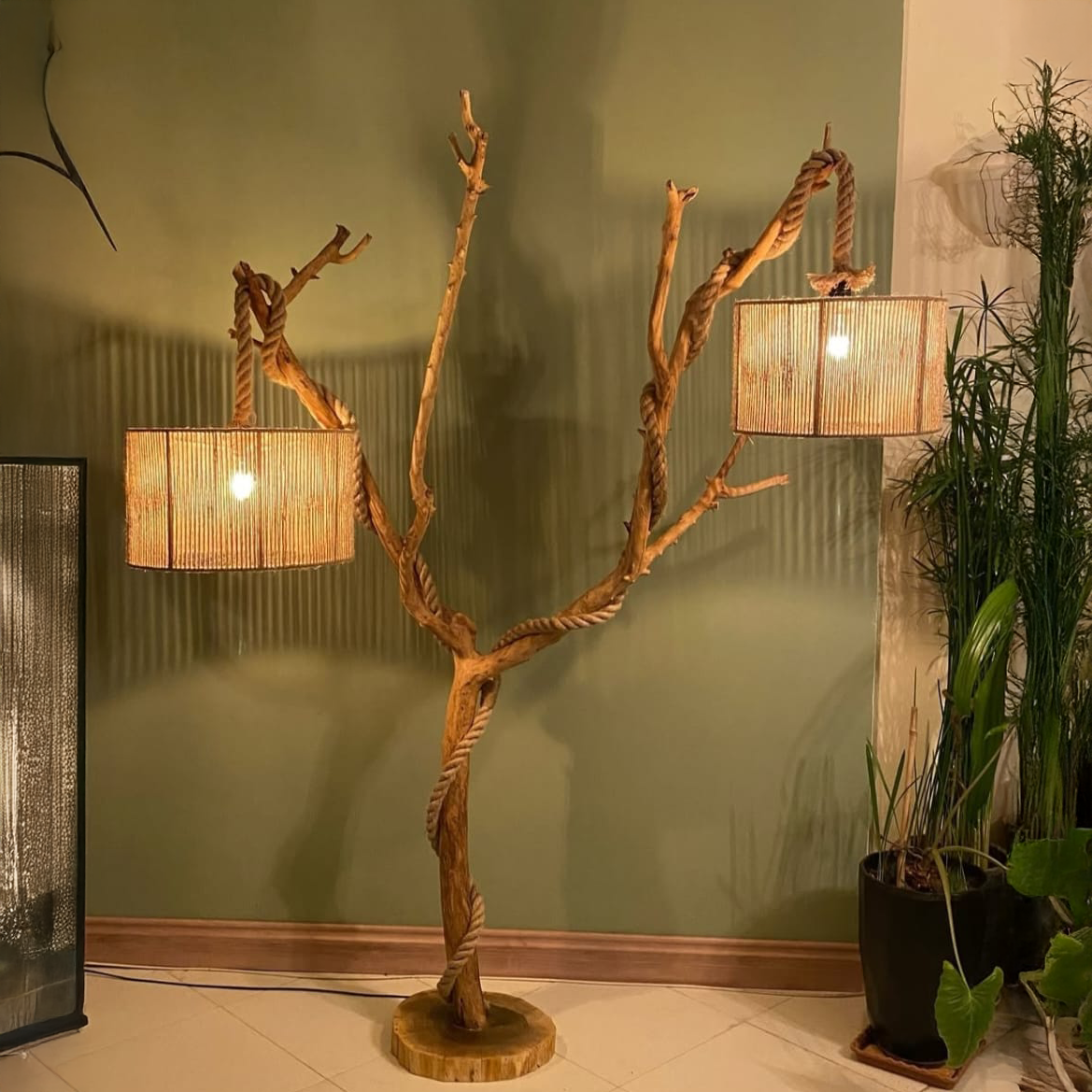 اباجورة ارضية