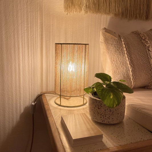 أباجورة ترابيزة