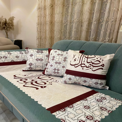 Cushion set with runner - 4 pieces - DEL96