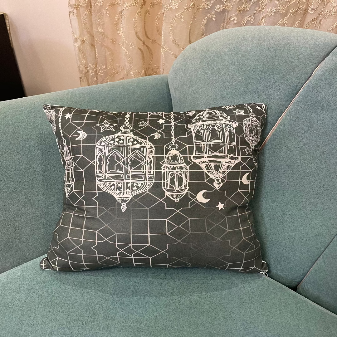 Cushion set with runner - 4 pieces - DEL98