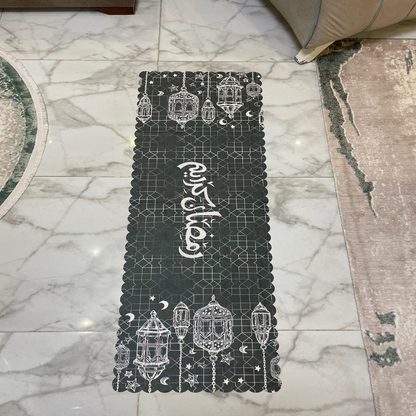 Cushion set with runner - 4 pieces - DEL98