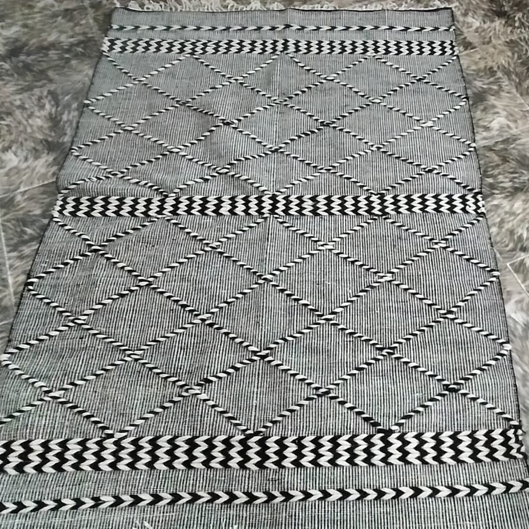 سجادة يدوية