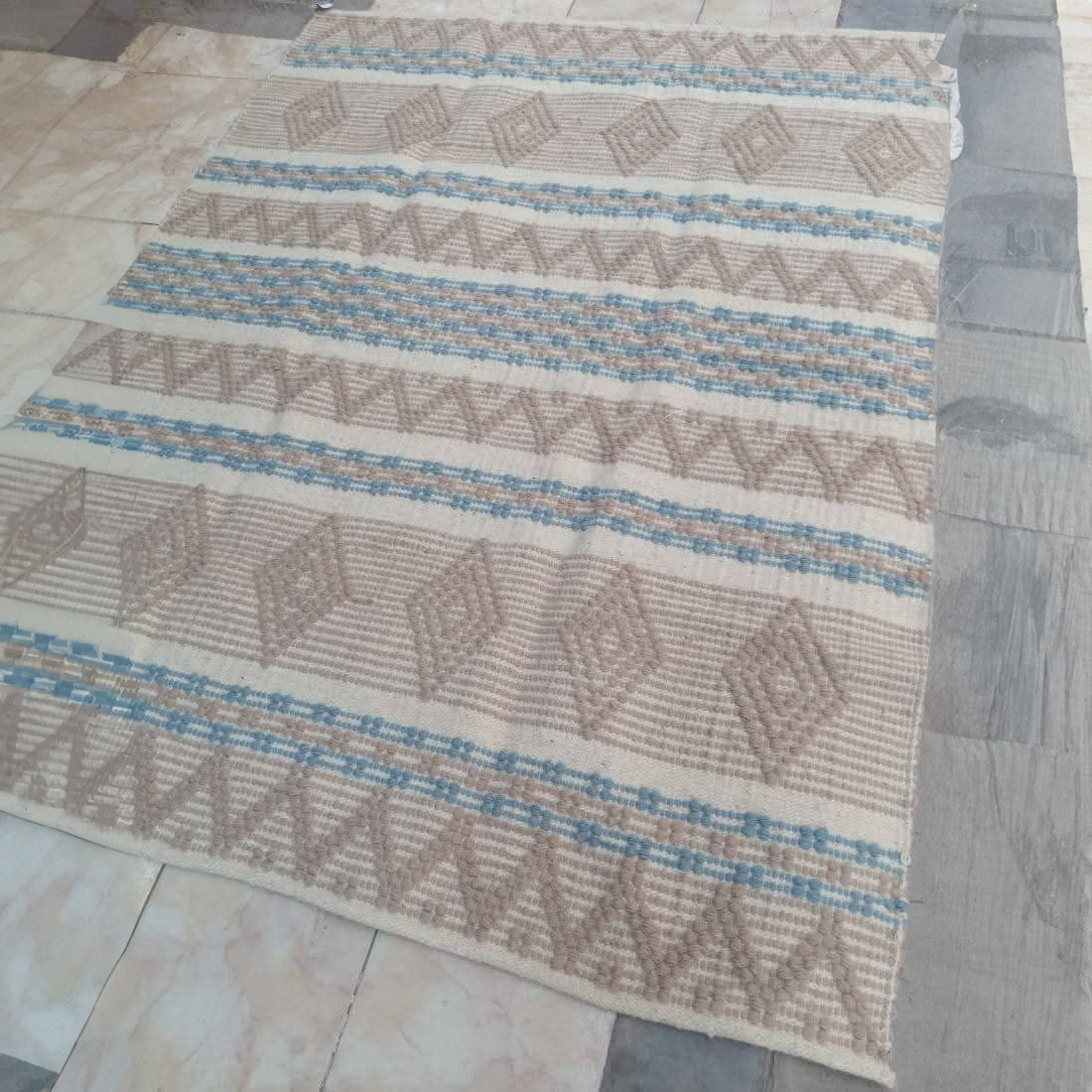 سجادة يدوية