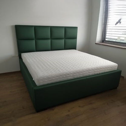 Bed - multiple sizes - SAM136