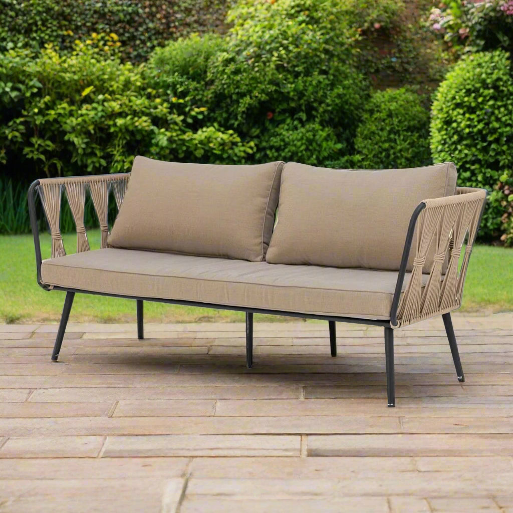 كنبة خارجية