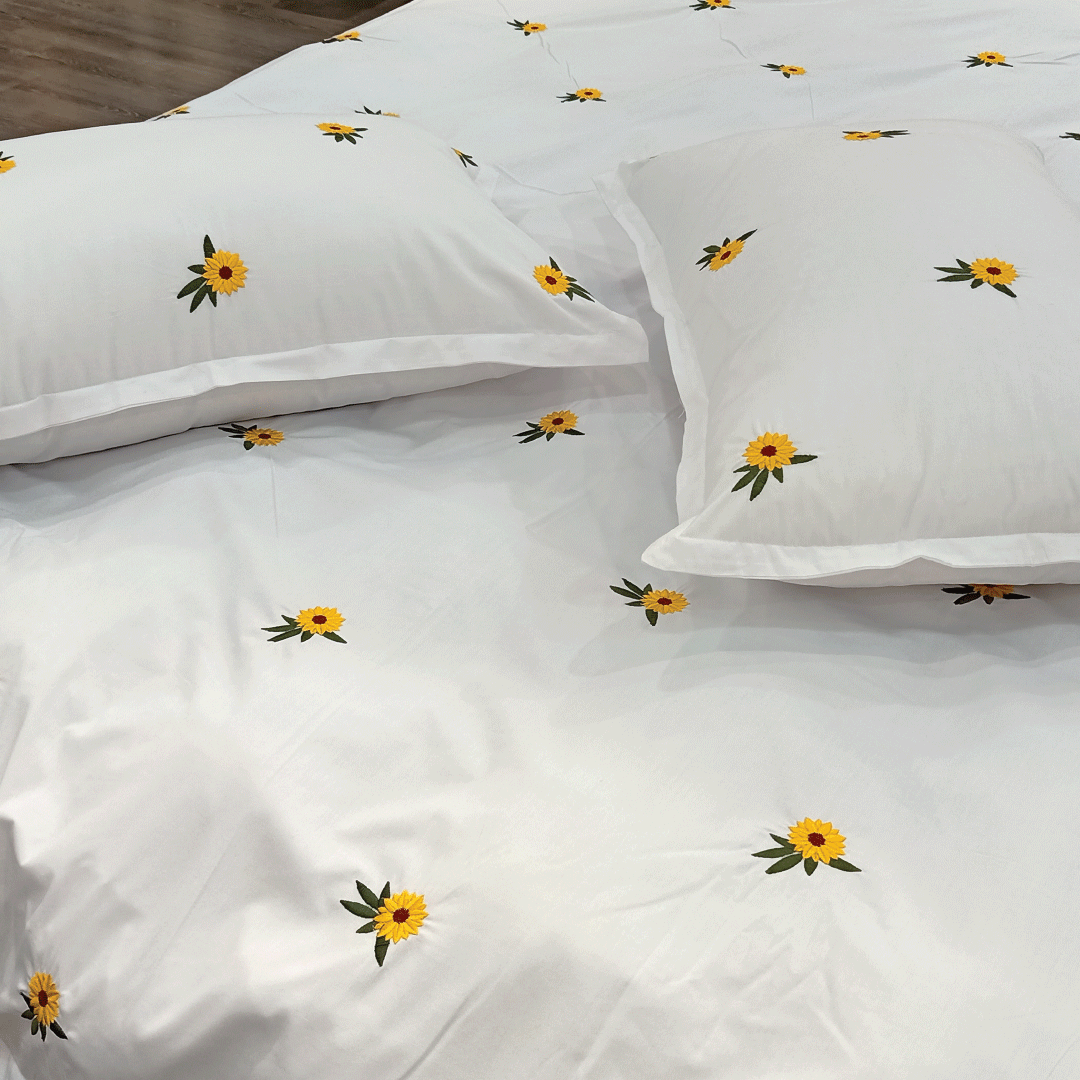 White Embroidered Duvet Cover Cotton 250tc Percale and 2 Pillowcases - Multiple Sizes - BD344