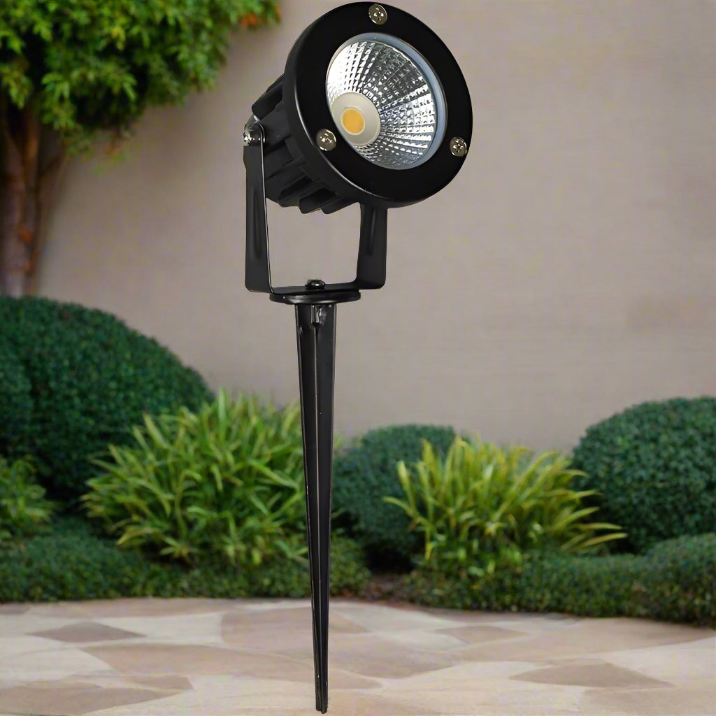 مصباح إضاءة ارضي