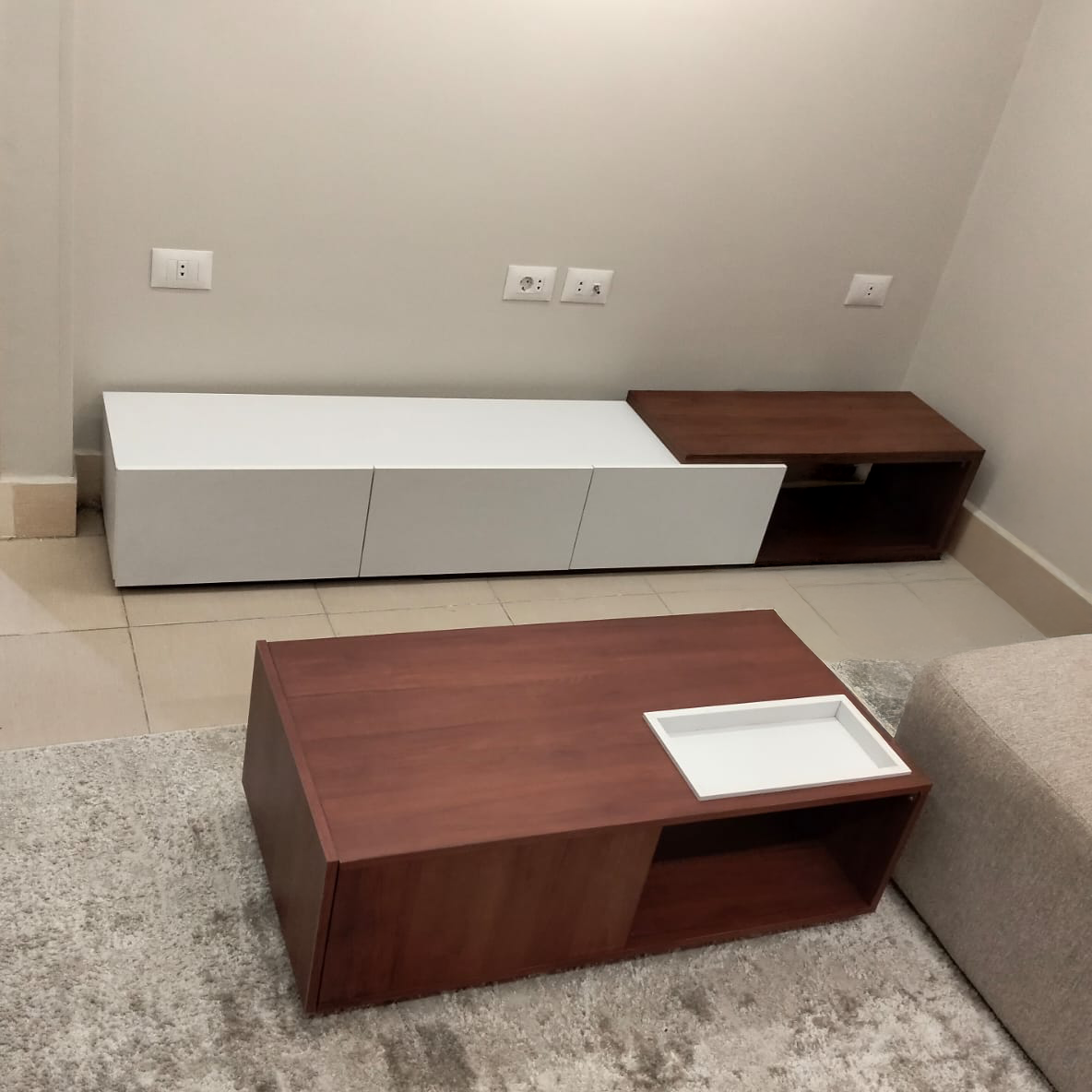 طقم ترابيزة تليفزيون مع ترابيزة قهوة - NAG28